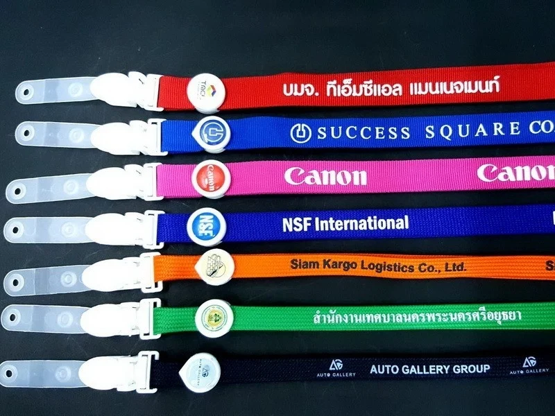 รับทำบัตรพนักงานสุขุมวิท